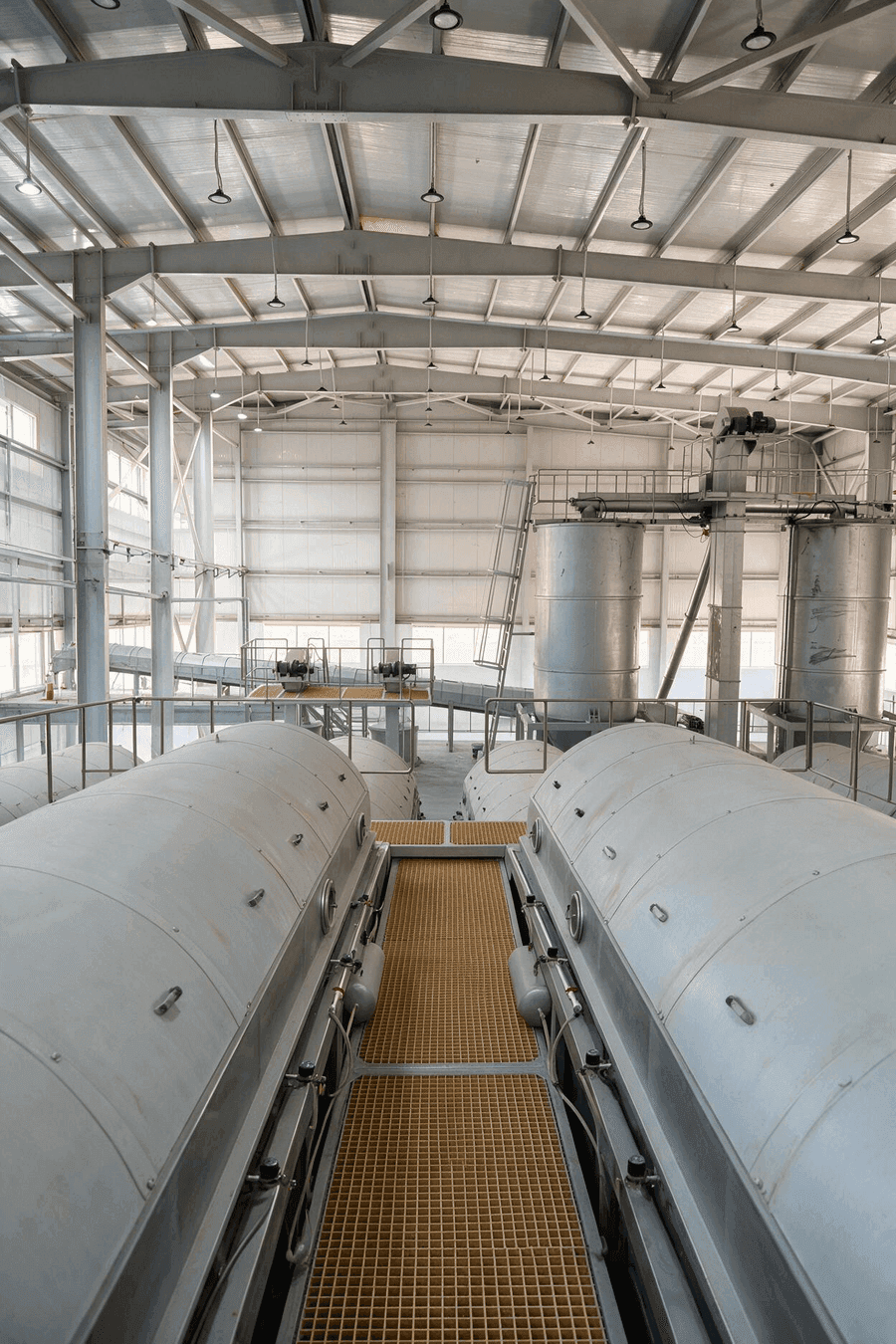 Screening and product separation hall